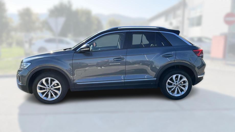 VW T-ROC 2023 • PREMIUM jamstvo • AutoZubak Rabljena, fotografija 5
