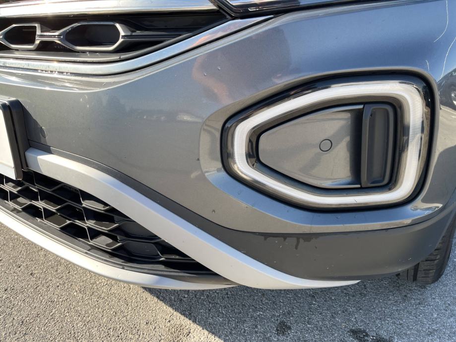 VW T-ROC 2023 • PREMIUM jamstvo • AutoZubak Rabljena, fotografija 14