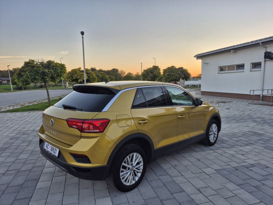 VW T-Roc 85kw 6brzina,Navigacija, park senzori, grijanje sjedala,mf., fotografija 7
