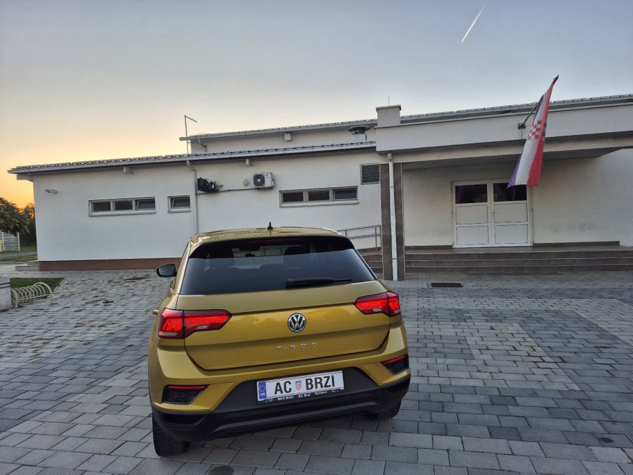 VW T-Roc 85kw 6brzina,Navigacija, park senzori, grijanje sjedala,mf., fotografija 5
