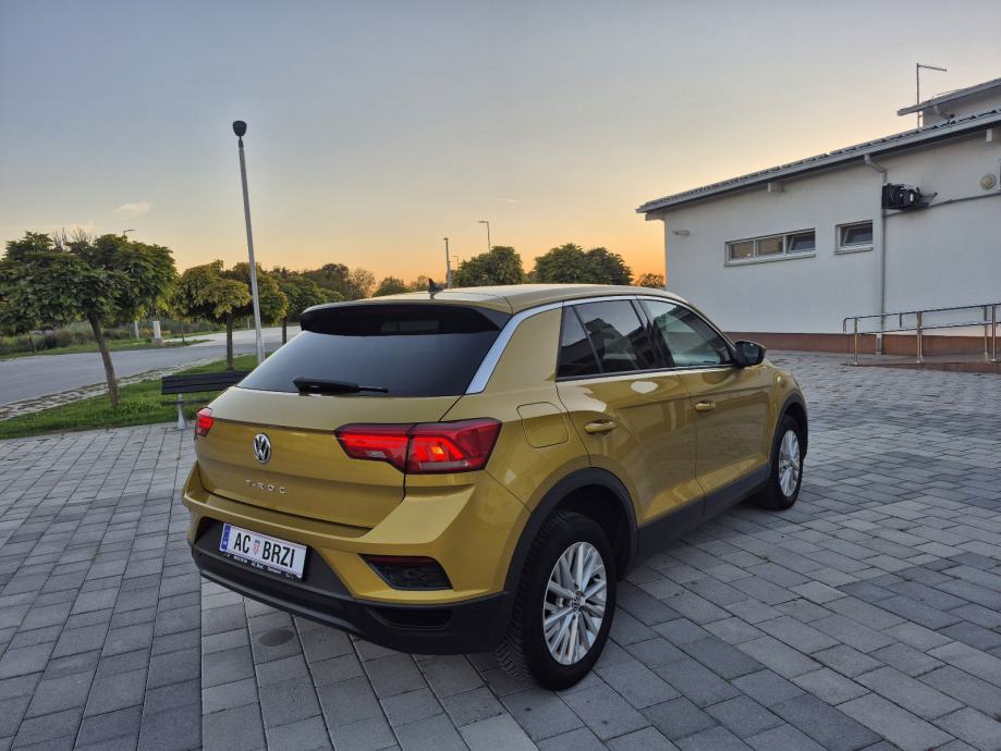 VW T-Roc 85kw 6brzina,Navigacija, park senzori, grijanje sjedala,mf., fotografija 6