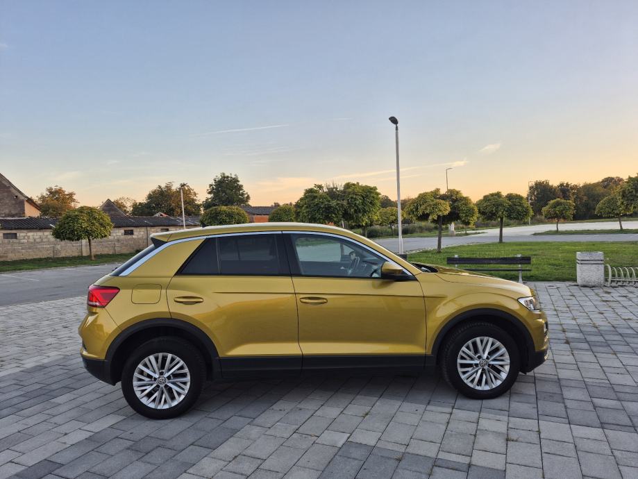 VW T-Roc 85kw 6brzina,Navigacija, park senzori, grijanje sjedala,mf., fotografija 11