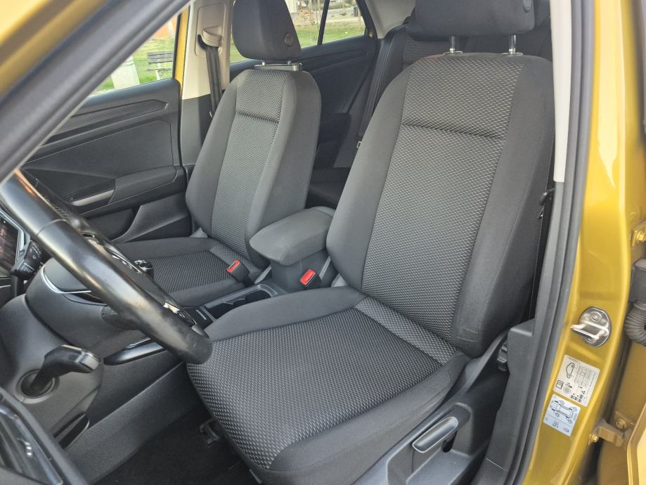 VW T-Roc 85kw 6brzina,Navigacija, park senzori, grijanje sjedala,mf., fotografija 19
