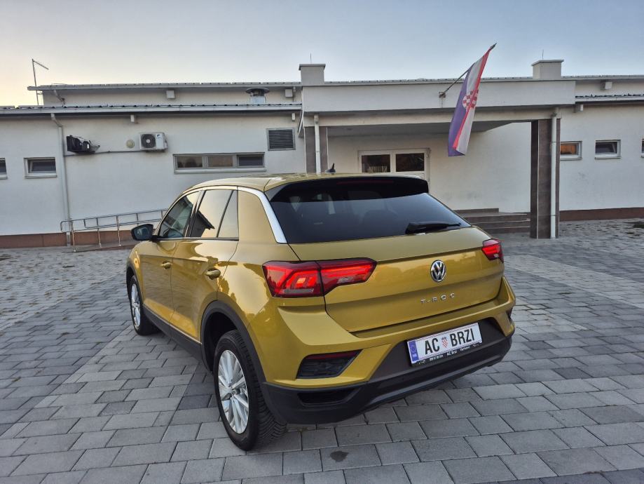 VW T-Roc 85kw 6brzina,Navigacija, park senzori, grijanje sjedala,mf., fotografija 16