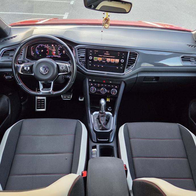 VW T-Roc R-LINE 2,0 TDI 110kw/150ks DSG, fotografija 11