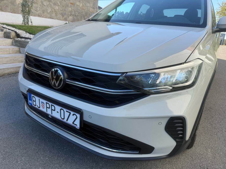 VW Taigo 1,0 TSI, 2023g, 61000 km, fotografija 3