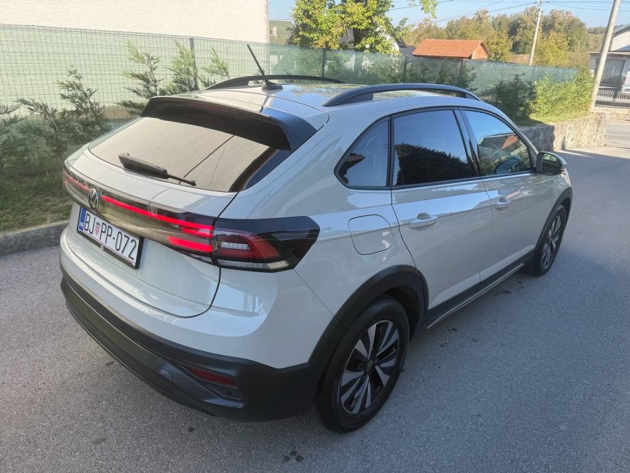 VW Taigo 1,0 TSI, 2023g, 61000 km, fotografija 5