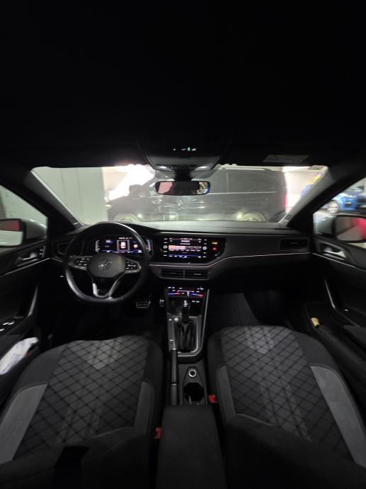 VW Taigo 1,0 TSI automatik*** R line ***, fotografija 7