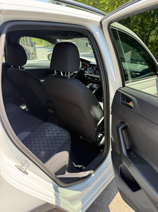 VW Taigo 1.5 TSI DSG R-Line, fotografija 8