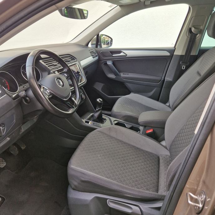 VW Tiguan 1,4 TSI ○PANORAMA | PARK PILOT | RADAR..., fotografija 10
