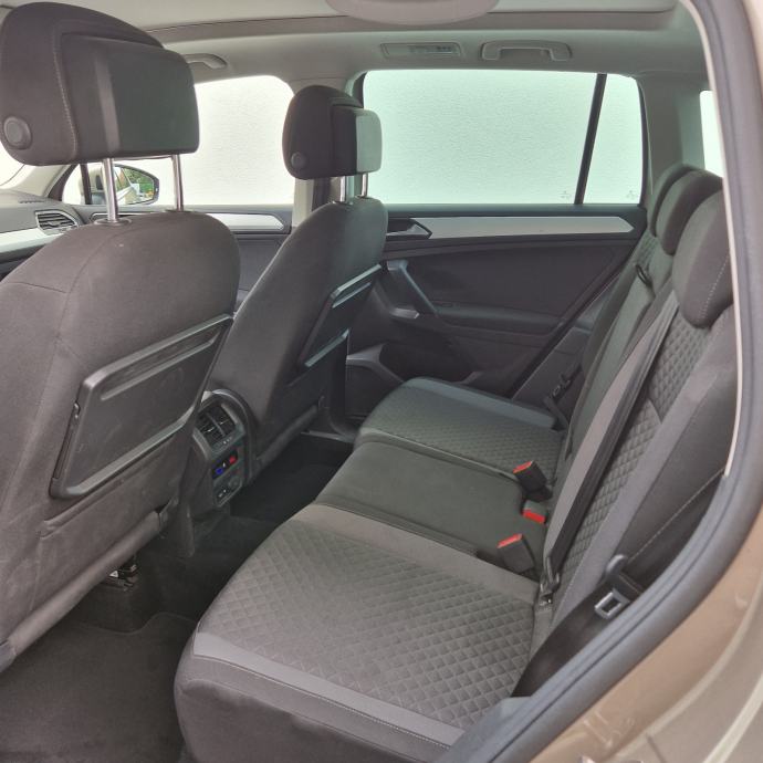 VW Tiguan 1,4 TSI ○PANORAMA | PARK PILOT | RADAR..., fotografija 11