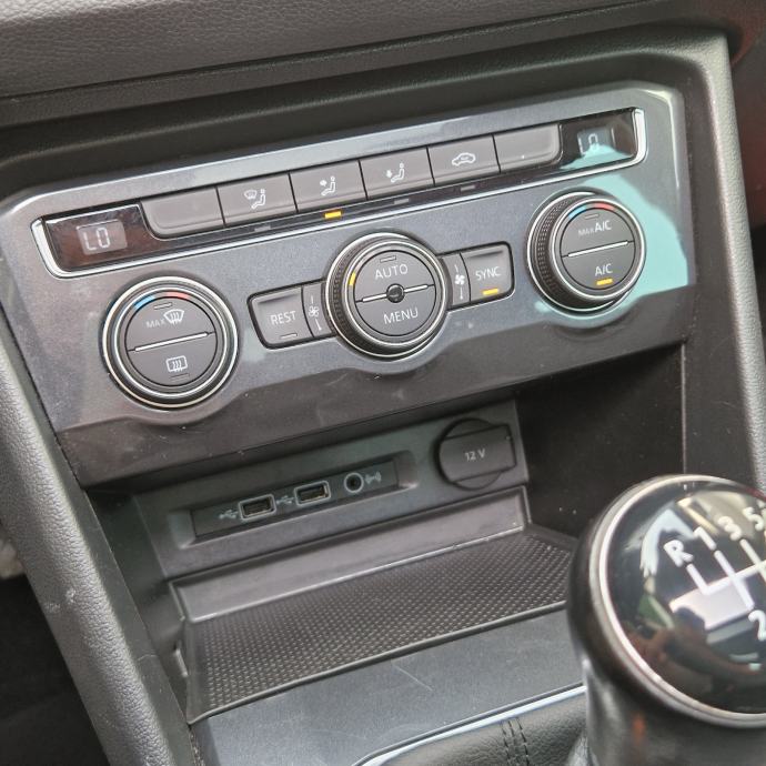 VW Tiguan 1,4 TSI ○PANORAMA | PARK PILOT | RADAR..., fotografija 16