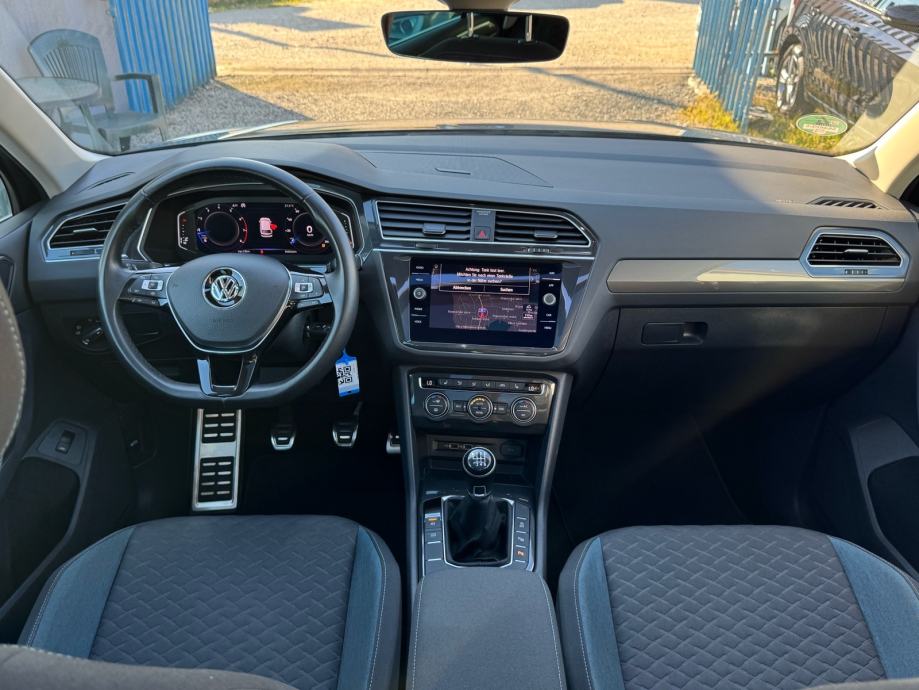 VW Tiguan 1,5 TSI / HIGHLINE / PANORAMA / FULL LED / AMBIENT / JAMSTVO, fotografija 10