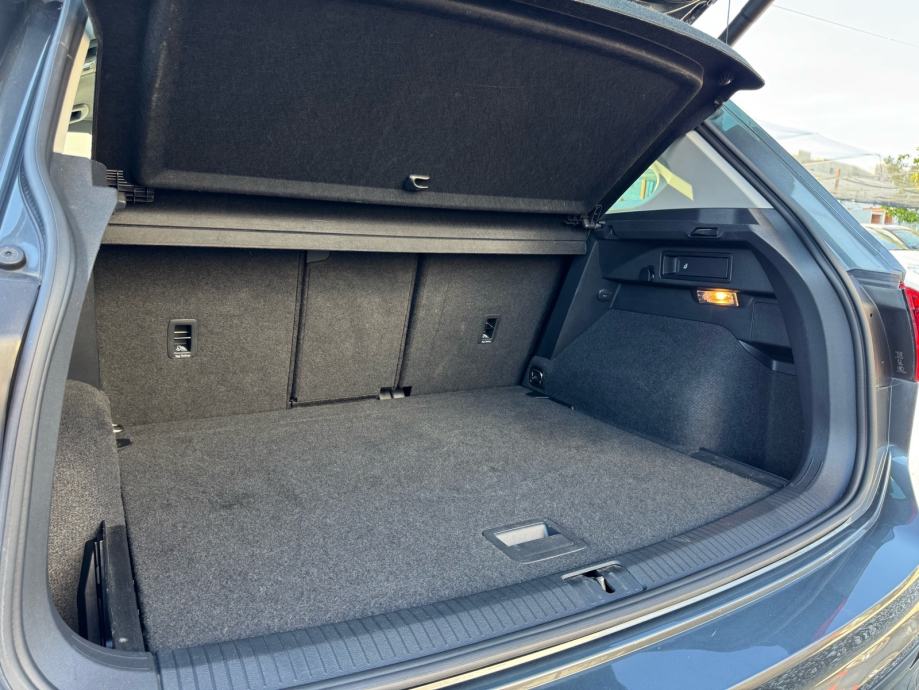 VW Tiguan 1,5 TSI / HIGHLINE / PANORAMA / FULL LED / AMBIENT / JAMSTVO, fotografija 20