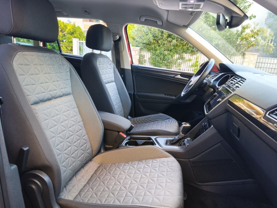 VW Tiguan 2,0 elegance*2023 god. Perfektno stanje auta., fotografija 14