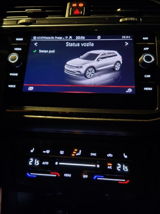 VW Tiguan 2,0 elegance*2023 god. Perfektno stanje auta., fotografija 17