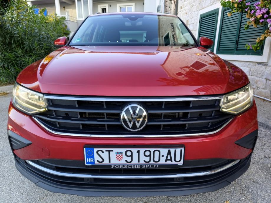VW Tiguan 2,0 elegance*2023 god. Perfektno stanje auta., fotografija 7