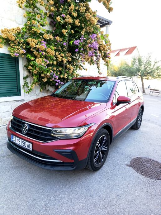 VW Tiguan 2,0 elegance*2023 god. Perfektno stanje auta., fotografija 2