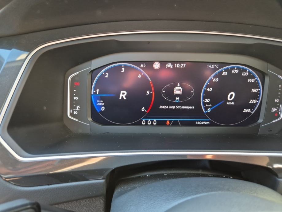 VW Tiguan 2,0 automatik R-line ***44000***TKM 2023 GODINA, fotografija 18