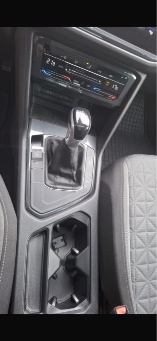 VW Tiguan 2,0 DSG, prvi vlasnik, fotografija 7