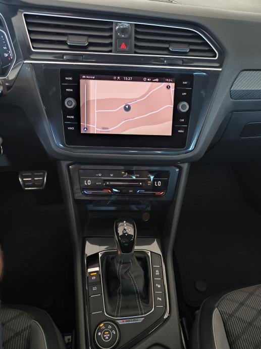 VW Tiguan 2,0TFSI R-line 4x4 140kw TOP STANJE!, fotografija 9
