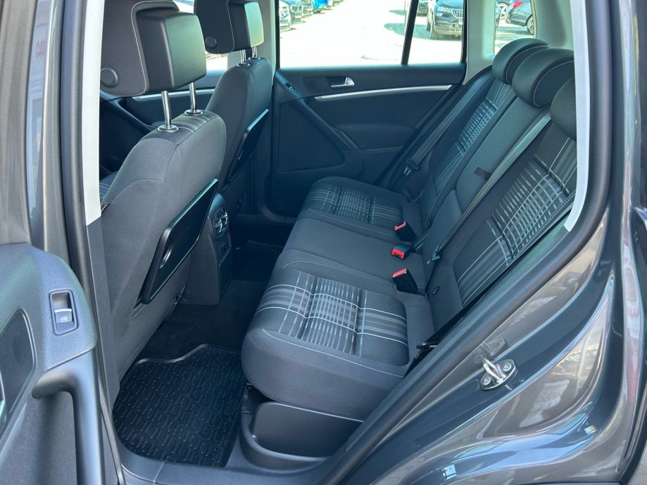 VW Tiguan 2,0 TDI 2015.,LOUNGE, reg:27.11.,VELIKI SERVIS, TOP STANJE.., fotografija 13