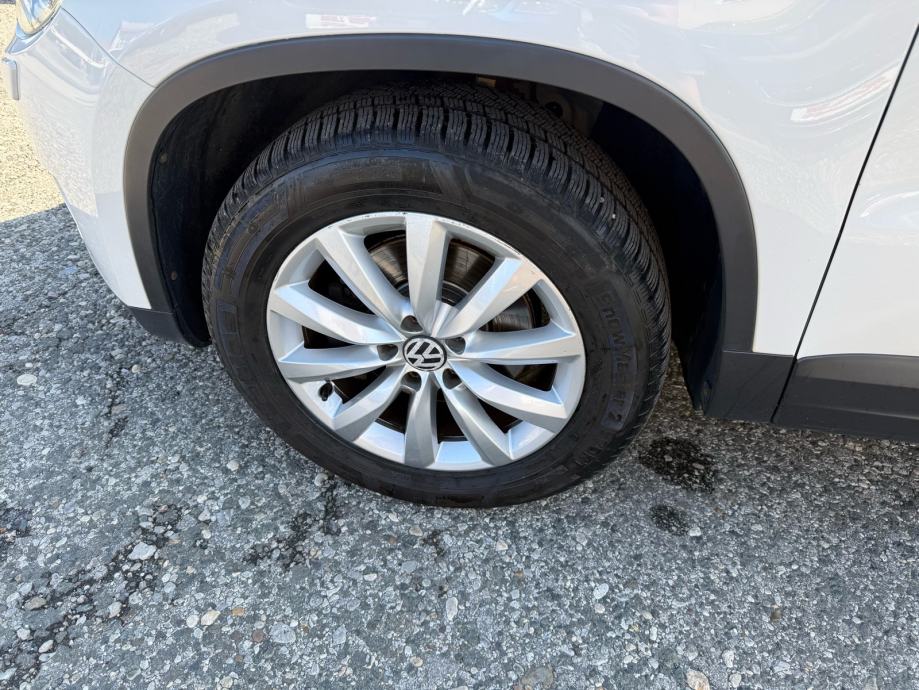 VW Tiguan 2.0 TDI 6 brzina, 140ks, 136.000km, 2. Vlasnik, fotografija 19