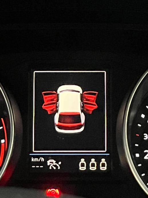 TIGUAN 2.0 TDI 90 KW,Prvi vlasnik,75000km,kamera,grijani volan&sjedala, fotografija 16