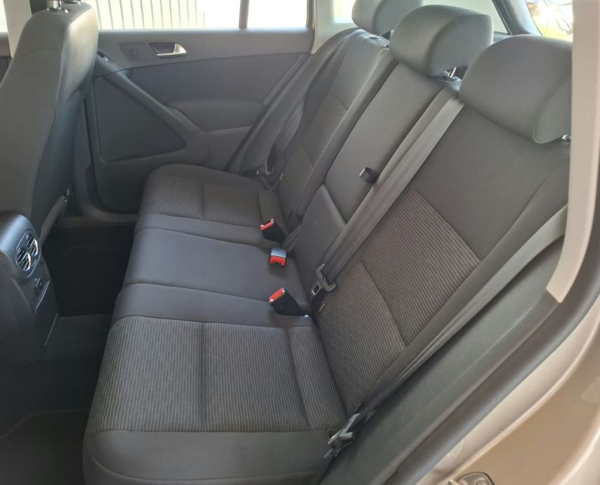 VW Tiguan 2,0 TDI BMT ALU PDC KAMERA TEMPOMAT BLUETOOTH GARANCIJA, fotografija 12