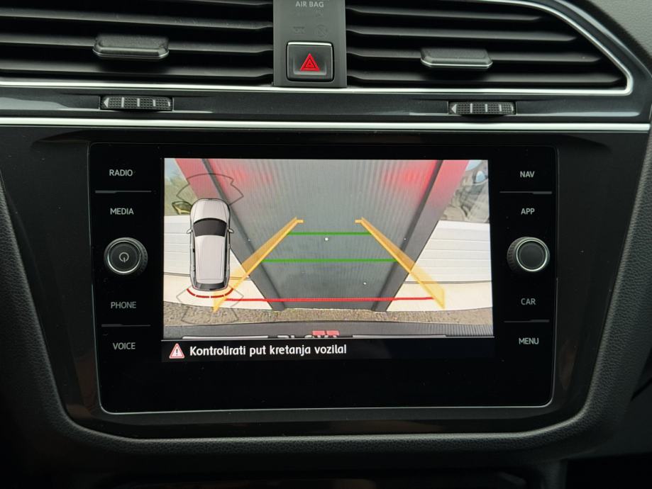 VW Tiguan 2,0 TDI SOUND NAVI/LED/KAMERA/KEYLESS/JAMSTVO, fotografija 17