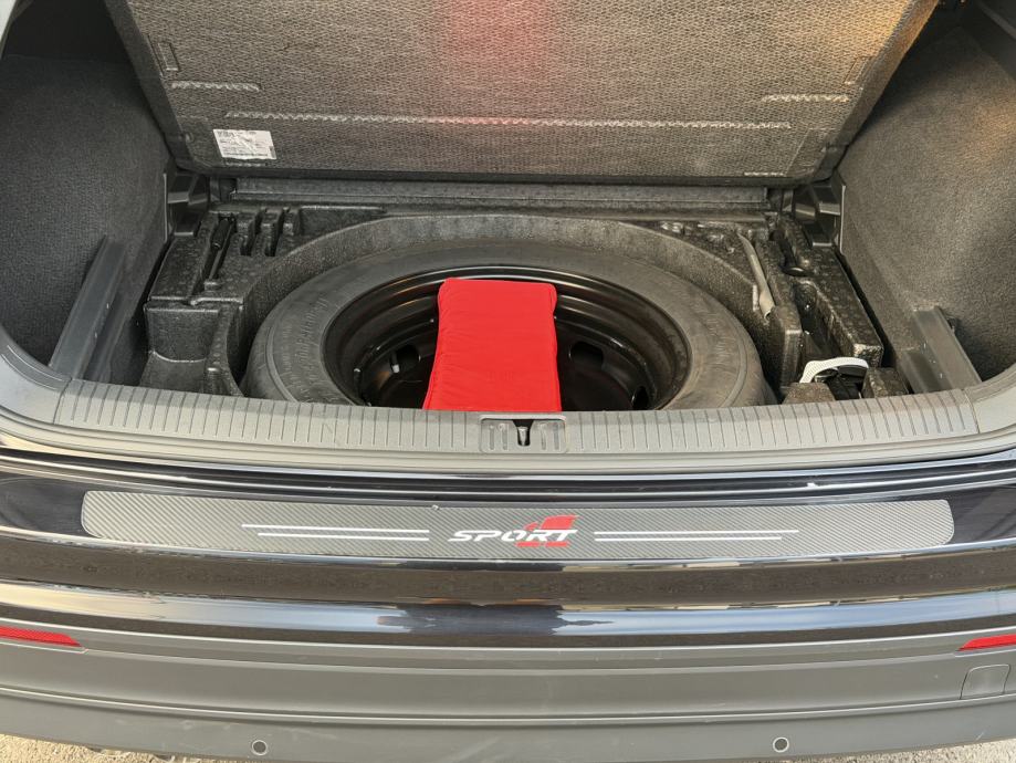VW Tiguan 2,0 TDI SOUND NAVI/LED/KAMERA/KEYLESS/JAMSTVO, fotografija 20
