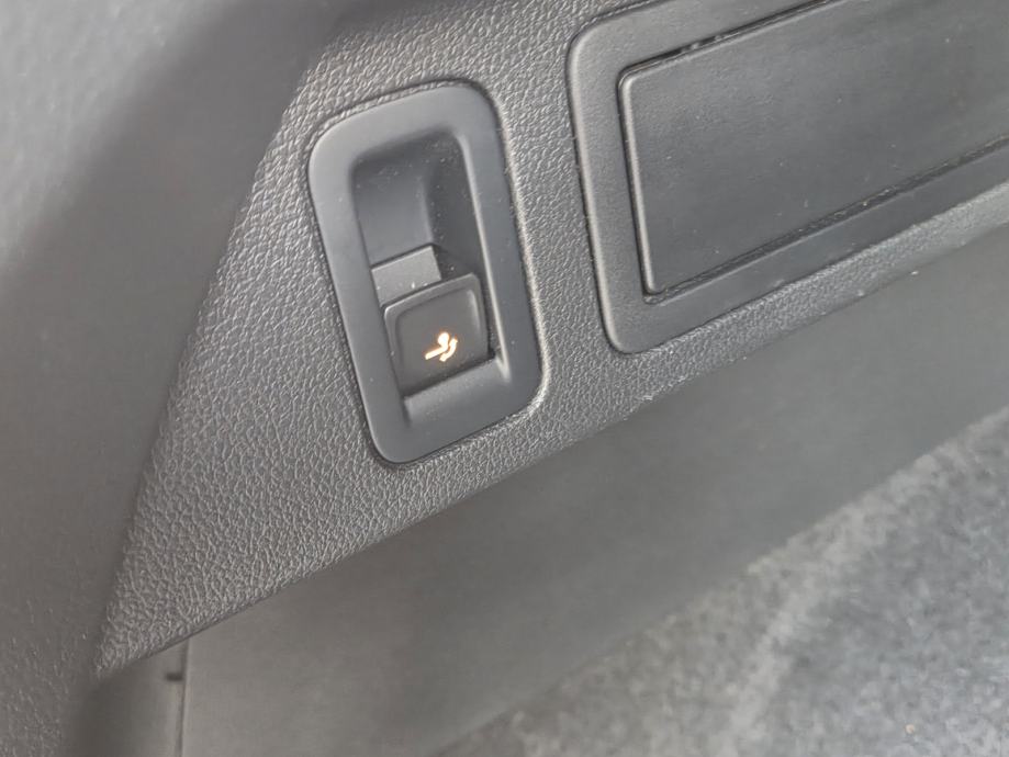 VW Tiguan 2,0 TDI DSG F1 110kw, fotografija 13