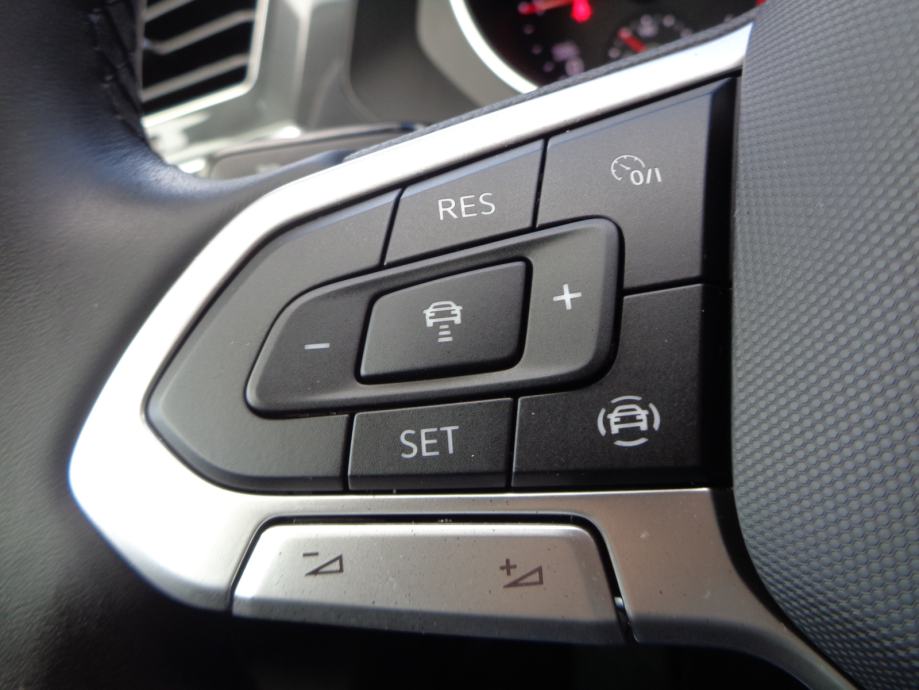 VW Tiguan 2,0 TDI DSG Life/HR/1.vl/LED/3ZKli/Gr.sj+Up/ACC/LaAs/PDC/APP, fotografija 18
