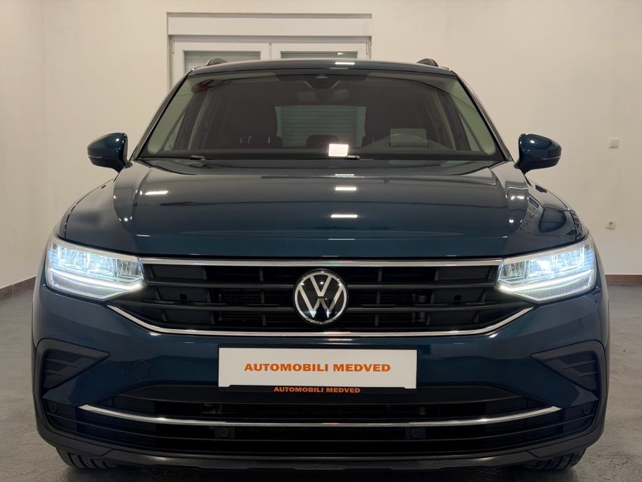 VW TIGUAN 2,0 TDI,HEAD UP,VIRTUAL,AMBI,KAMERA,LANE ASISST,JAMSTVO 24mj, fotografija 5