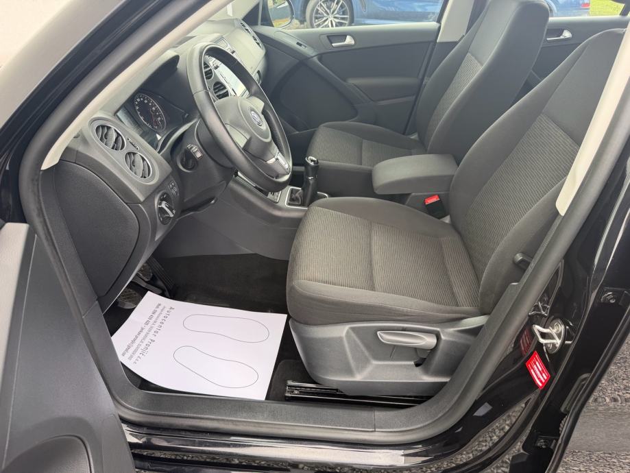 VW Tiguan 2,0 TDI kamera/tempomat/navigacija/p.senzori/kuka, fotografija 15