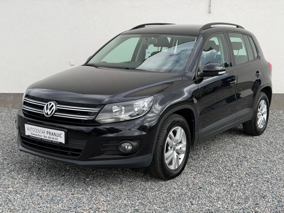 VW Tiguan 2,0 TDI kamera/tempomat/navigacija/p.senzori/kuka, fotografija 2