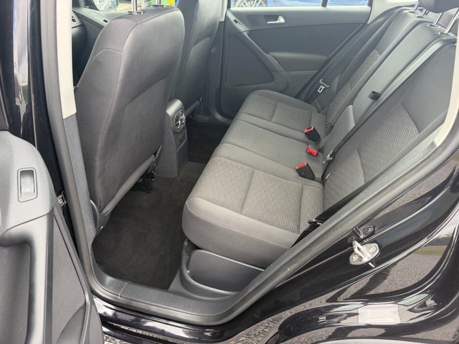 VW Tiguan 2,0 TDI kamera/tempomat/navigacija/p.senzori/kuka, fotografija 16