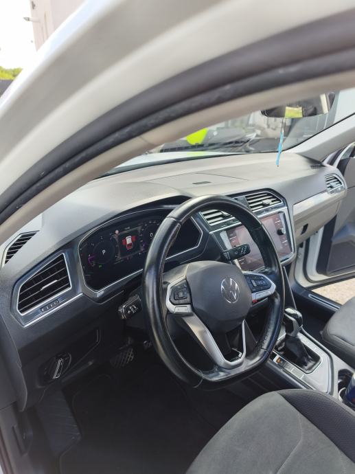 VW Tiguan 2,0 TDI, model 2023., DSG, ELEGANCE, Virtual cockpit,..., fotografija 12