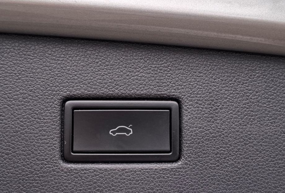 VW Tiguan 2,0 TDI PREMIUM ALU NAVI 2xPDC PANORAMA EL. PAKET GARANCIJA, fotografija 13