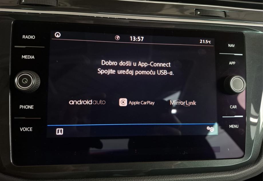 VW Tiguan 2,0 TDI PREMIUM ALU NAVI 2xPDC PANORAMA EL. PAKET GARANCIJA, fotografija 20