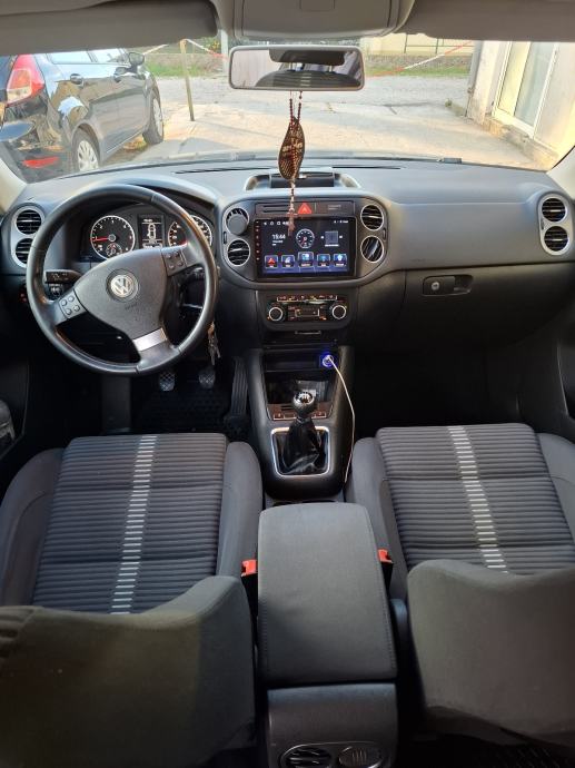 VW Tiguan 2,0 TDI 4x4 Nije uvoz, fotografija 13