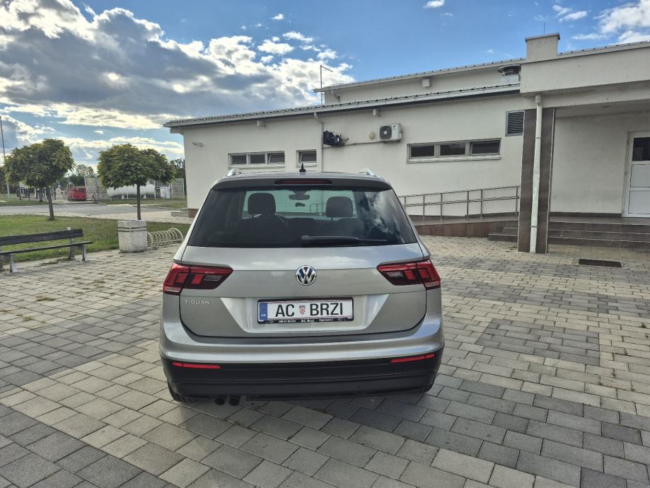 VW Tiguan 2,0 TDI SOUND,nap.veliki,navigacija, senzori,radar,el.kuka, fotografija 7