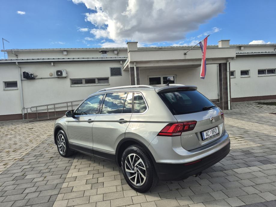 VW Tiguan 2,0 TDI SOUND,nap.veliki,navigacija, senzori,radar,el.kuka, fotografija 6