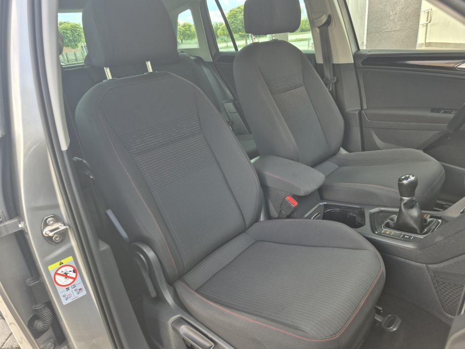 VW Tiguan 2,0 TDI SOUND,nap.veliki,navigacija, senzori,radar,el.kuka, fotografija 19