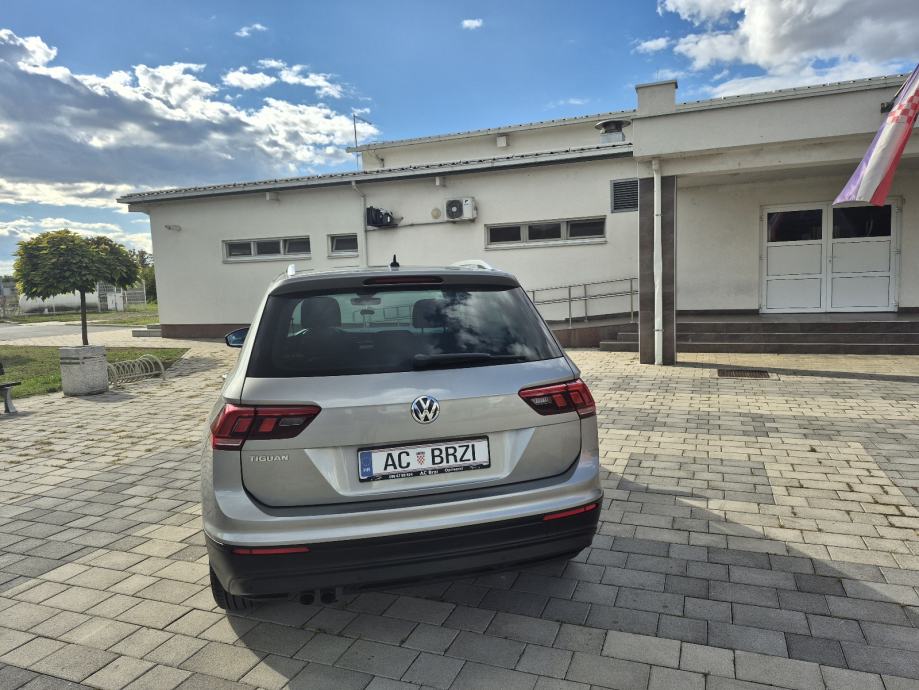VW Tiguan 2,0 TDI SOUND,nap.veliki,navigacija, senzori,radar,el.kuka, fotografija 11