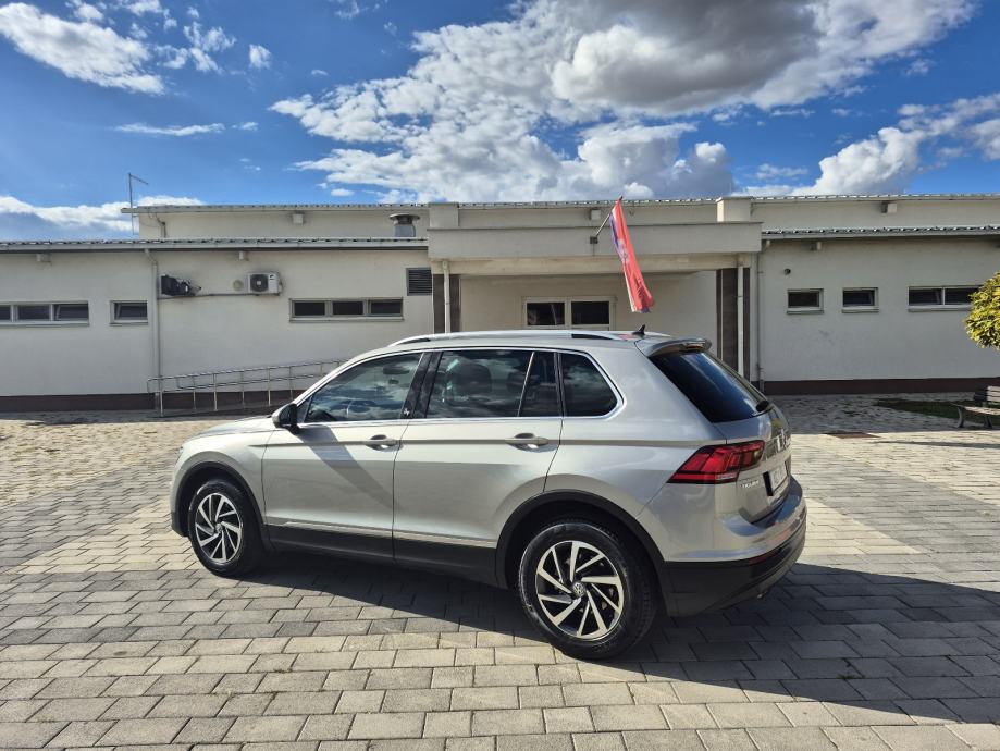 VW Tiguan 2,0 TDI SOUND,nap.veliki,navigacija, senzori,radar,el.kuka, fotografija 4