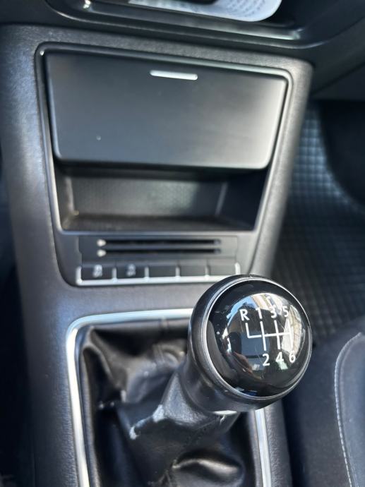 VW Tiguan 2.0 tdi Sport, fotografija 3