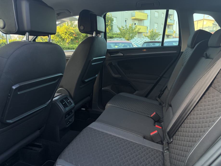 VW Tiguan 2,0 TDI *Top oprema* *Servisna* *Jamstvo*, fotografija 17