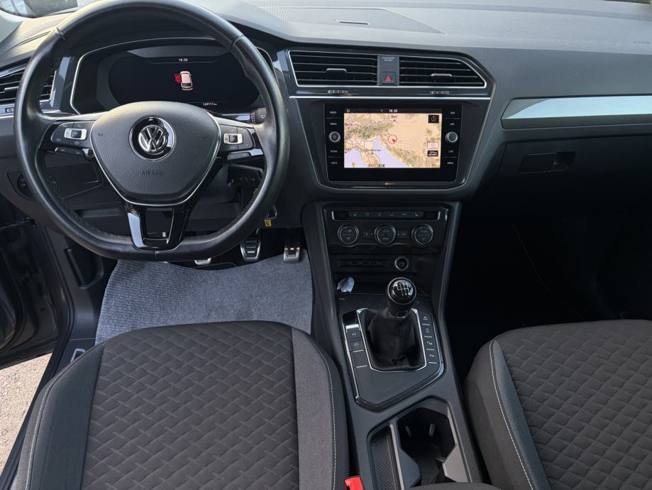 VW Tiguan 2,0 TDI *Top oprema* *Servisna* *Jamstvo*, fotografija 19