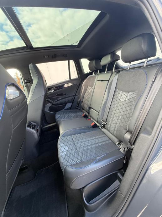 VW Tiguan 2.0TDI 150KS DSG **R-LINE** PANORAMA,VIRTUAL,ACC,KAM,JAMSTVO, fotografija 19